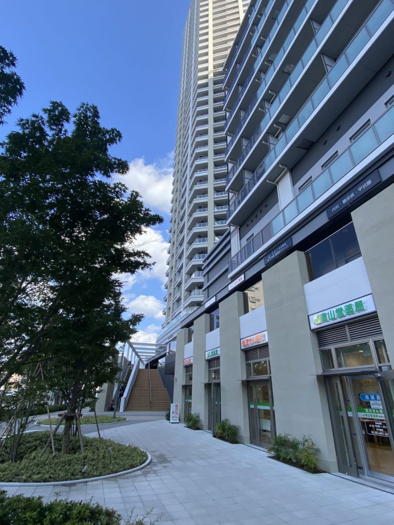 タリーズとローソンの間を直進